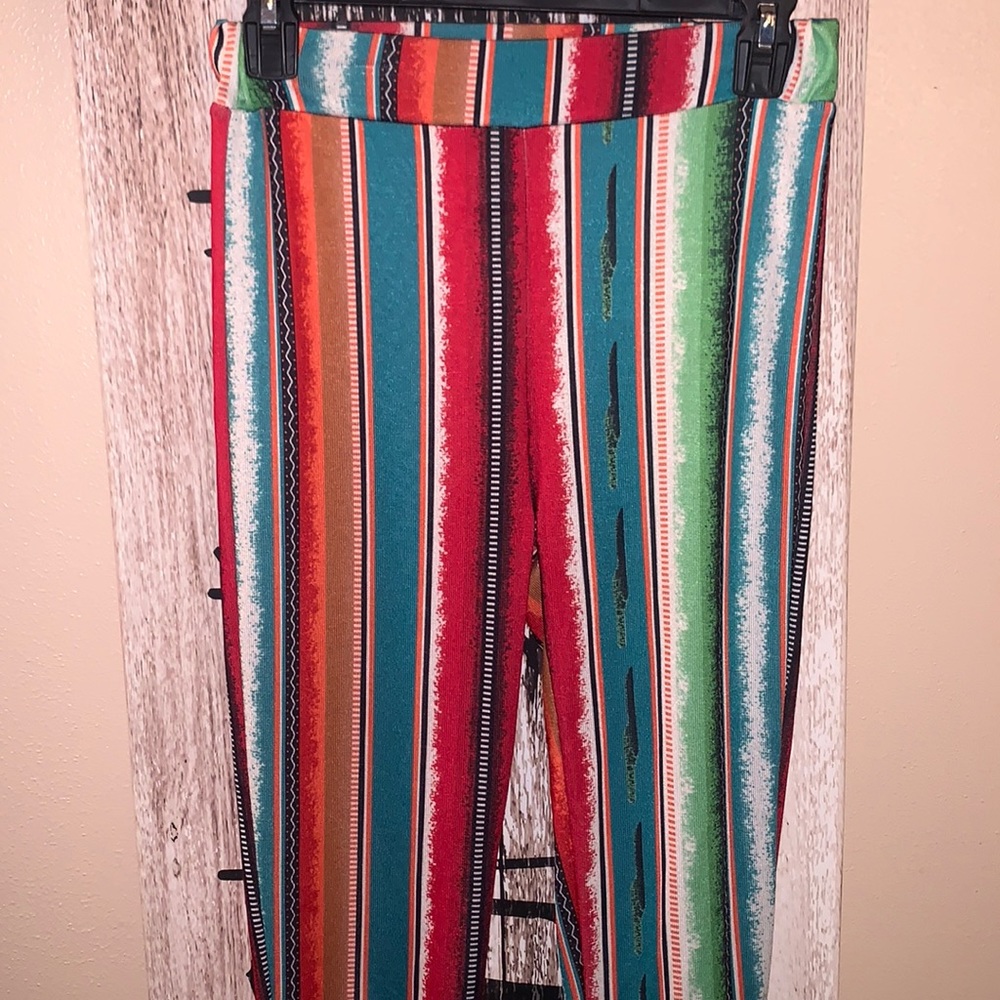 *NEW* Sz SM Serape leggings